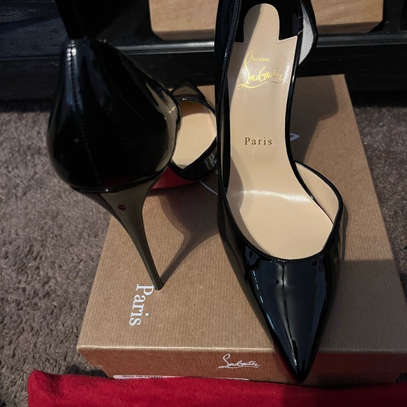 Brand New Never worn Christian louboutin Iriza size 42. - Picture 12 of 13